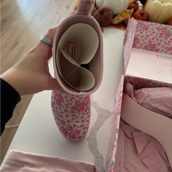 LoveShackFancy Pink Floral Ankle Boots Size 9 - new in box - Picture 7 of 9